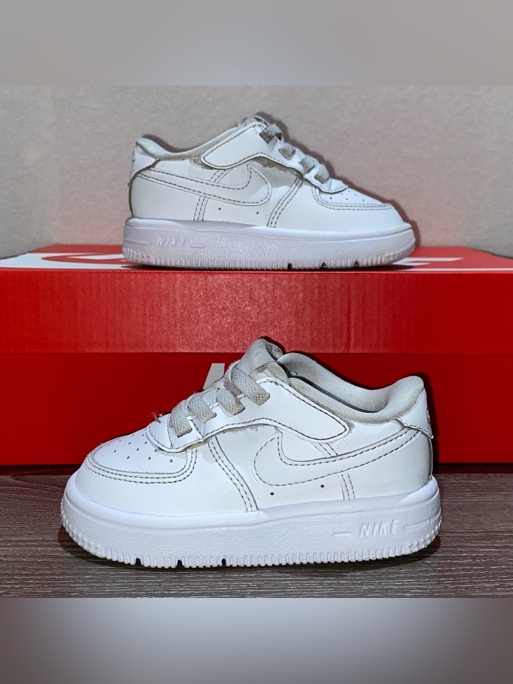 NIKE Toddler Size 6C Air Force 1 Triple White Low Top Sneakers